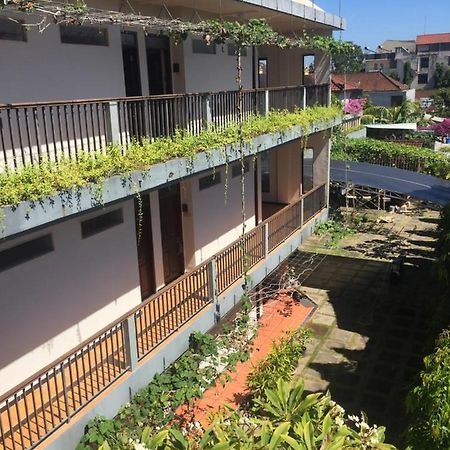 Pakerisan East Mansion Hotel Denpasar  Exterior photo